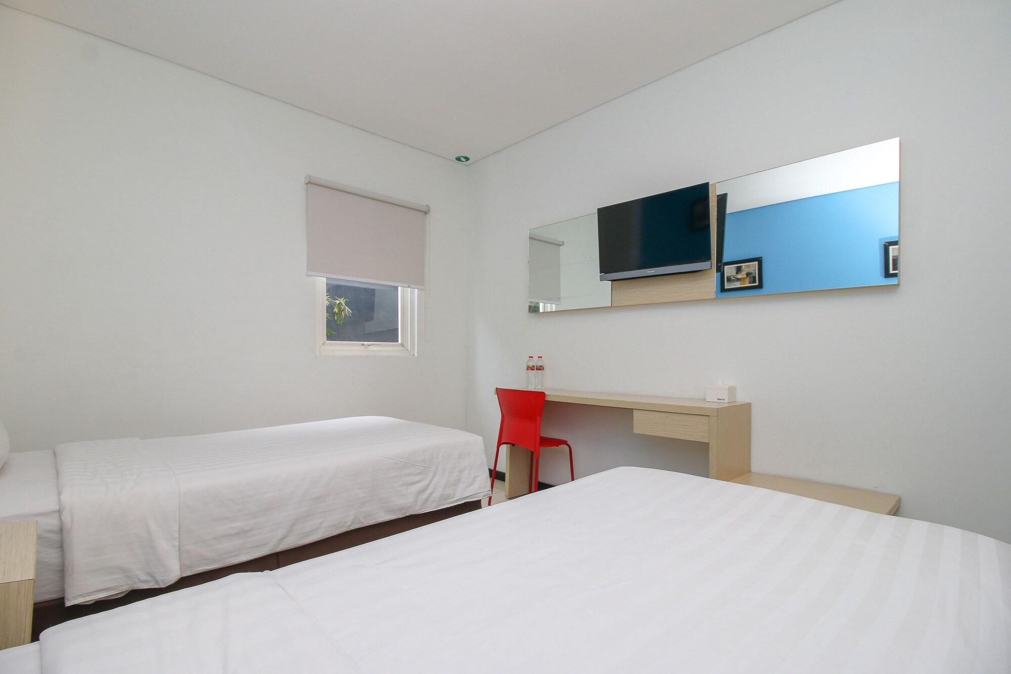 Pratama Hotel & Convention Mataram Extérieur photo