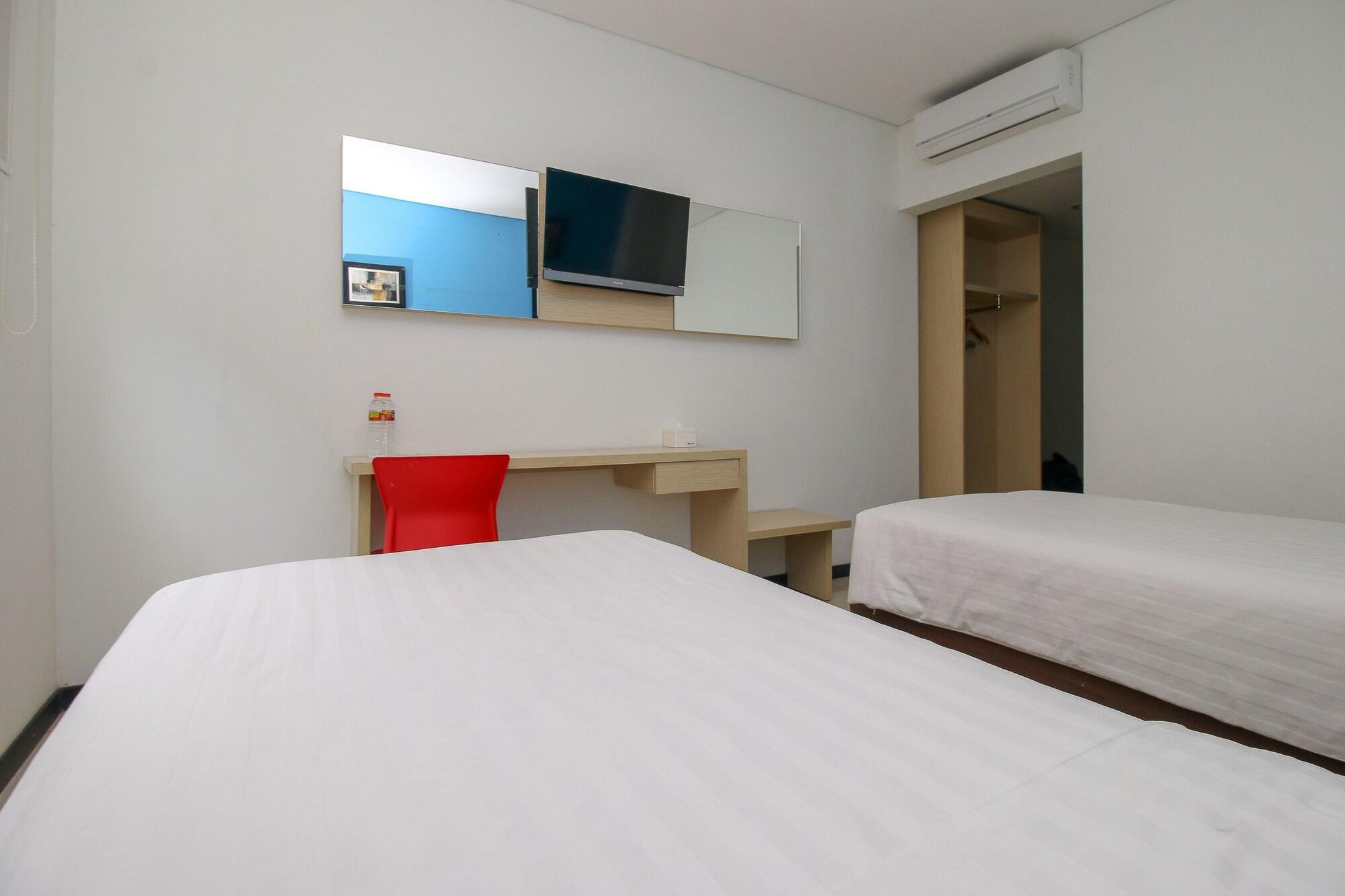 Pratama Hotel & Convention Mataram Extérieur photo