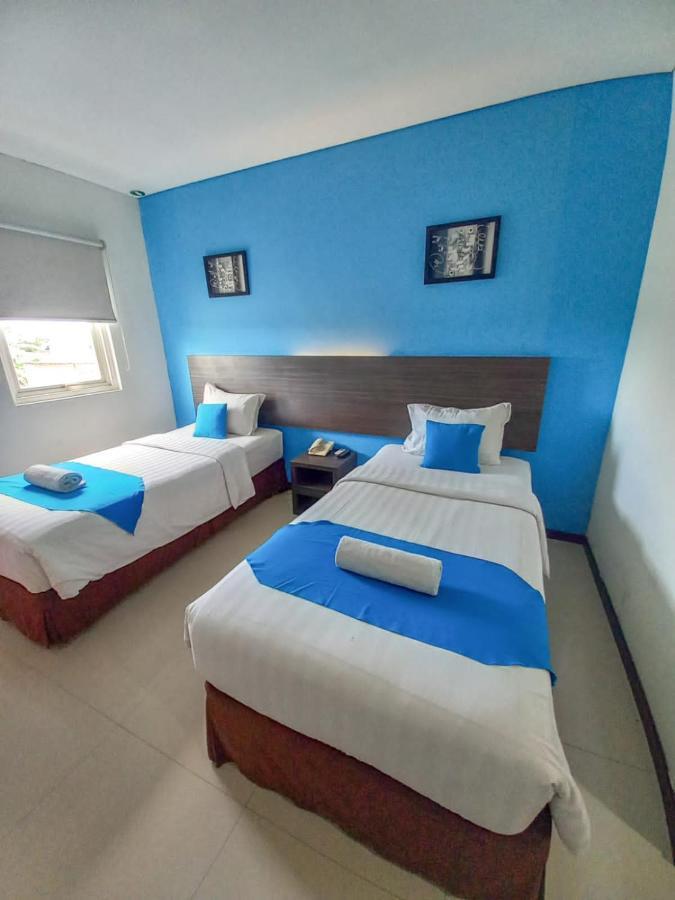 Pratama Hotel & Convention Mataram Extérieur photo