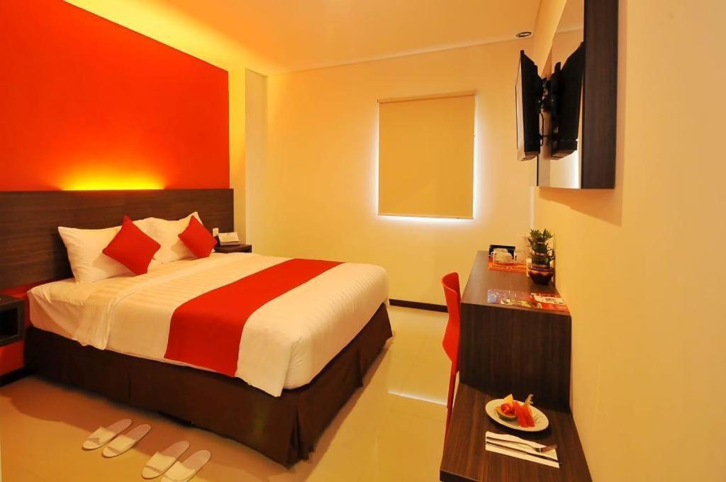 Pratama Hotel & Convention Mataram Extérieur photo
