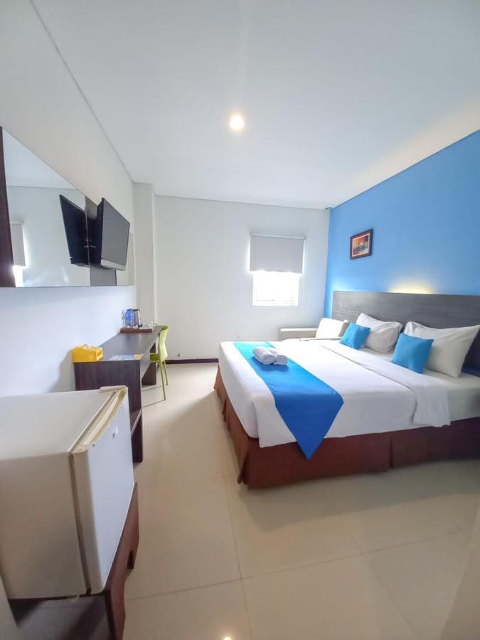 Pratama Hotel & Convention Mataram Extérieur photo