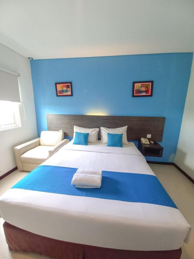 Pratama Hotel & Convention Mataram Extérieur photo