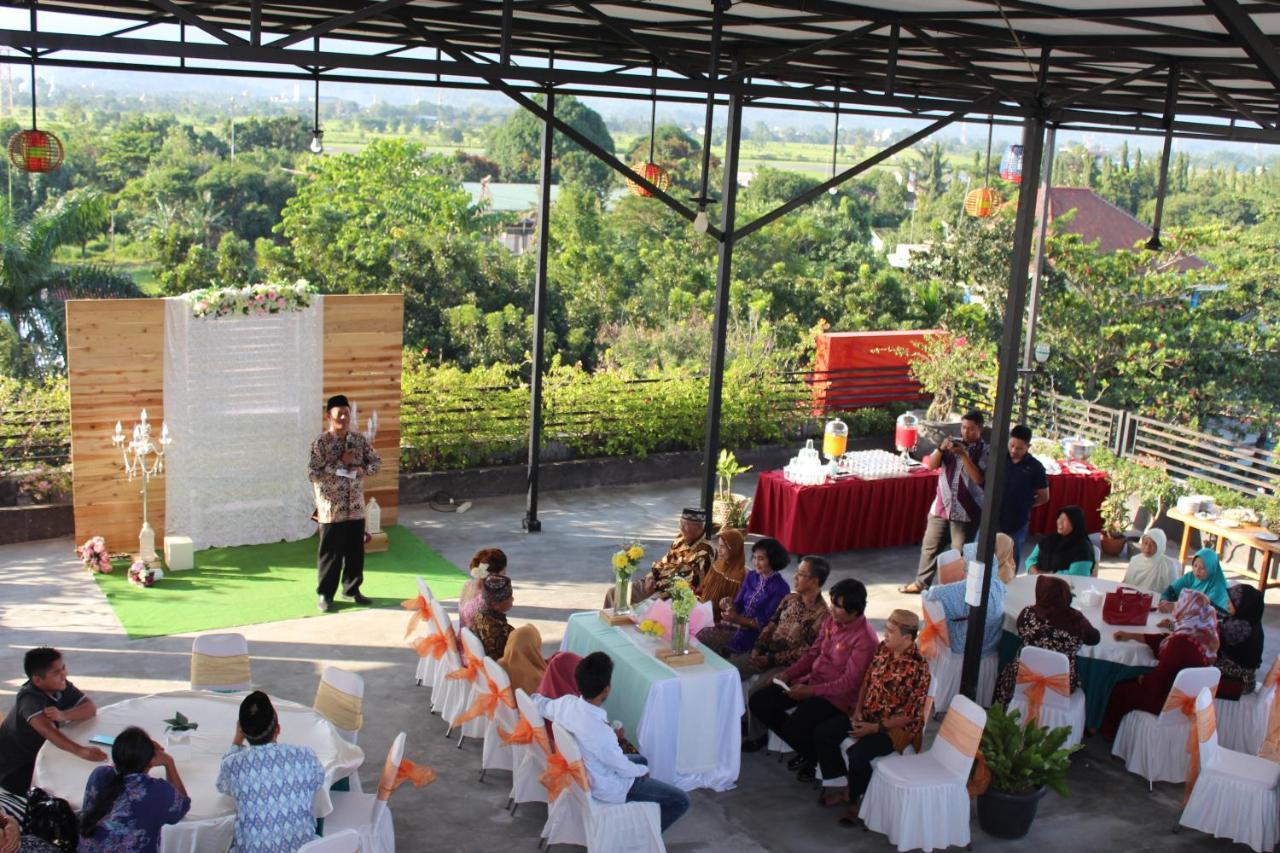 Pratama Hotel & Convention Mataram Extérieur photo