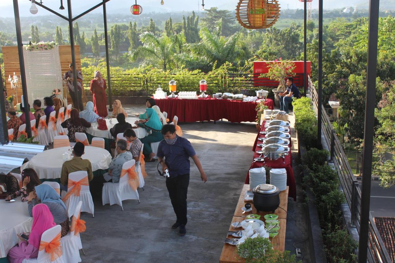 Pratama Hotel & Convention Mataram Extérieur photo