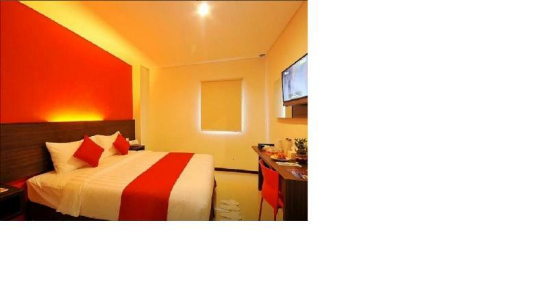 Pratama Hotel & Convention Mataram Extérieur photo