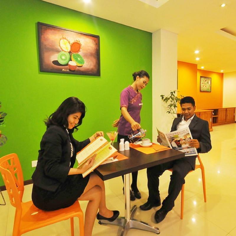 Pratama Hotel & Convention Mataram Extérieur photo