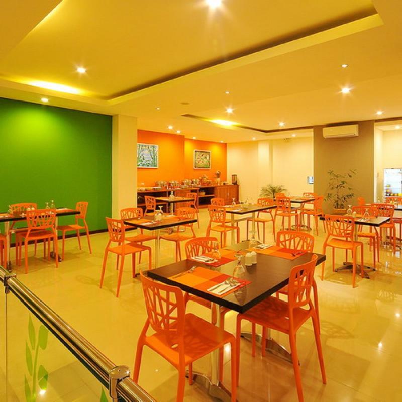 Pratama Hotel & Convention Mataram Extérieur photo